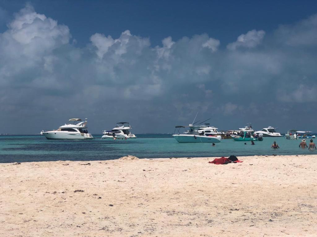 777 Lenderman Hostal 777 Cancún Kültér fotó