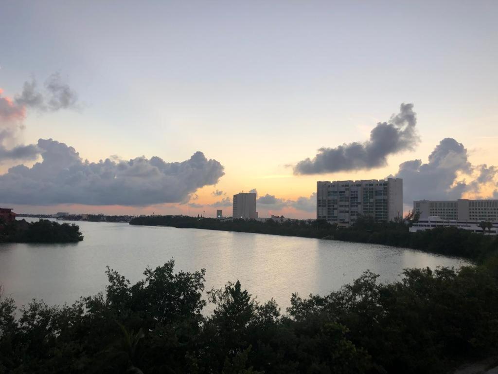 777 Lenderman Hostal 777 Cancún Kültér fotó